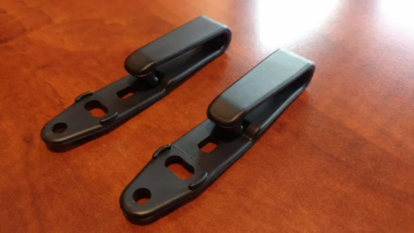 Raven Plastic Strut Clips